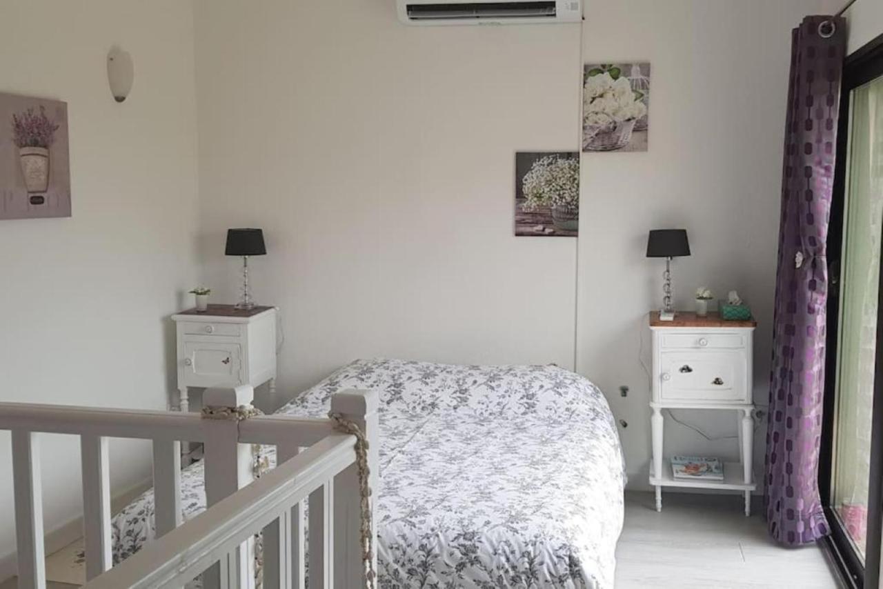 Duplex De Charme Avec Terrasse Au Coeur Du Village 로르귀 외부 사진