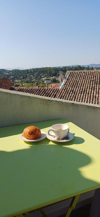 Duplex De Charme Avec Terrasse Au Coeur Du Village 로르귀 외부 사진