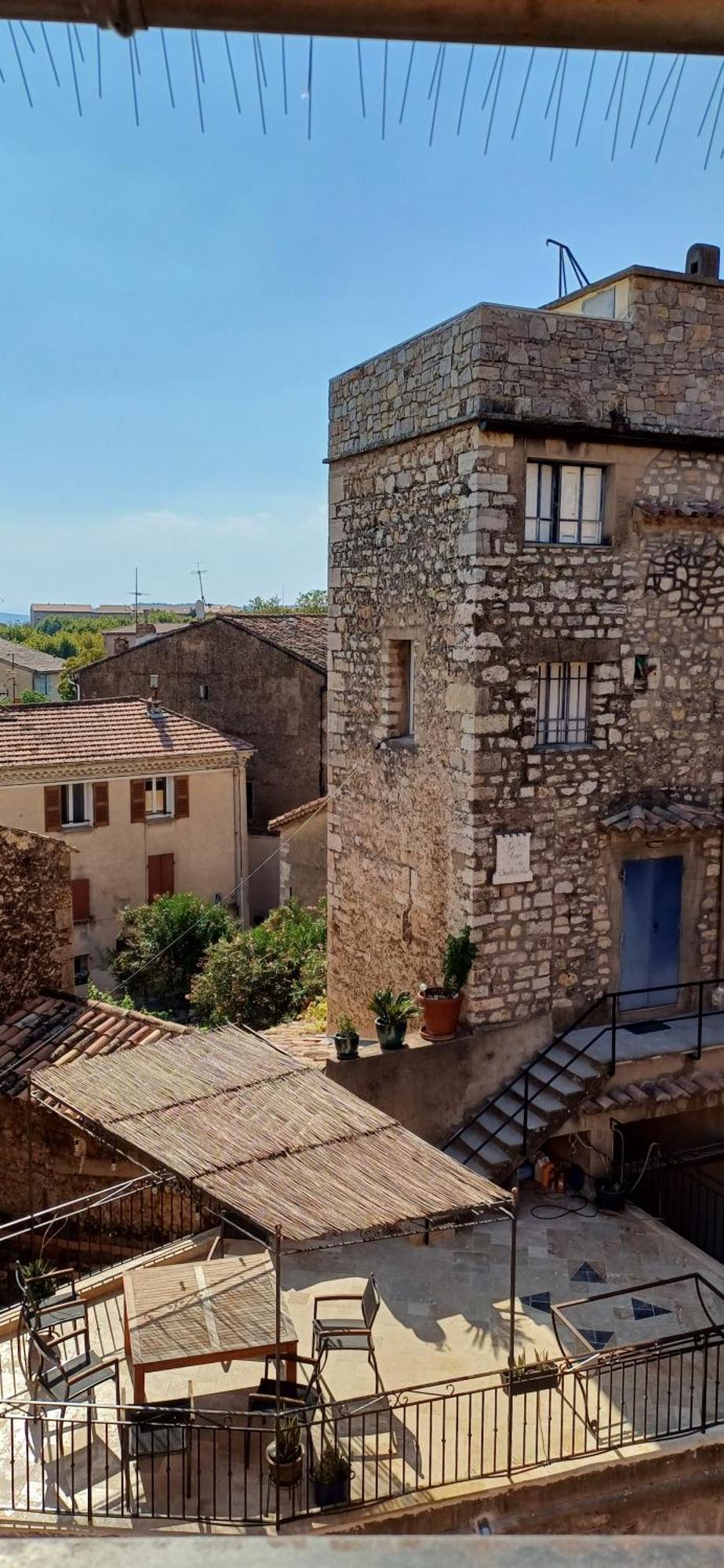 Duplex De Charme Avec Terrasse Au Coeur Du Village 로르귀 외부 사진
